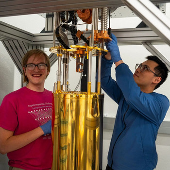 Qu-REACH program in the Barron Lab