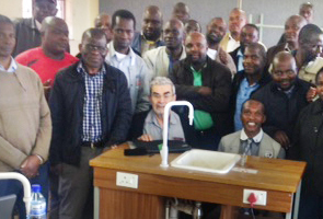 Emeritus Faculty David Wolfe and Physics students in South Africa